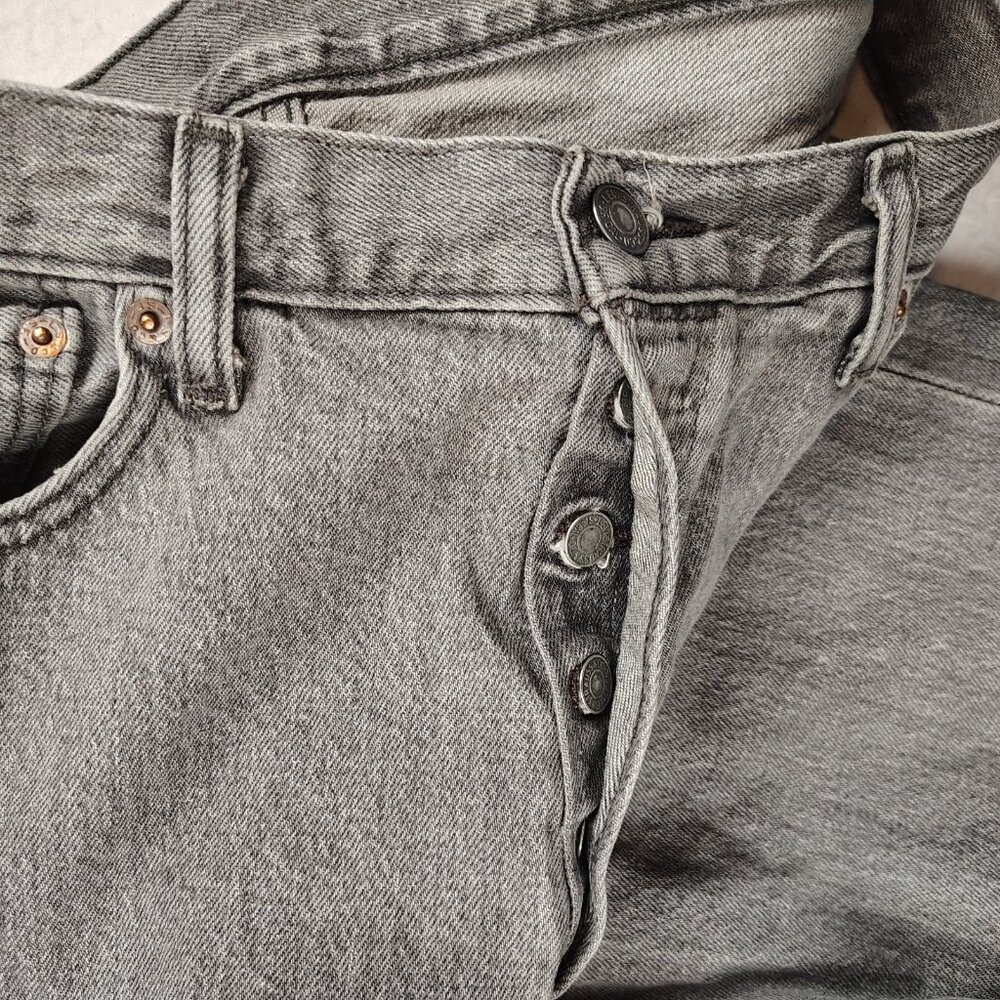 Levi 501 Jeans Men 34 x 34  Charcoal Gray Button Fly Red Tab - Picture 6 of 11